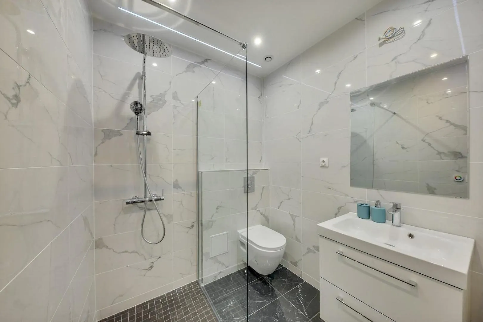 Bluestay 13 - Charmant Appartement A Paris Apartment